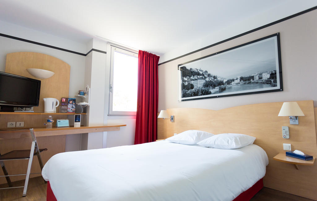 Hotel Inn Grenoble Eybens Parc Des Expositions Ex Kyriad Exterior photo
